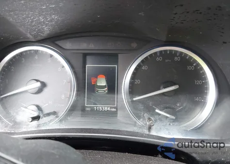 2018 Toyota Highlander Se из США, поврежденный, VIN 5TDJZRFH3JS903348